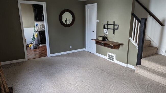 Living Room - 73 Virginia Rd Unit Left