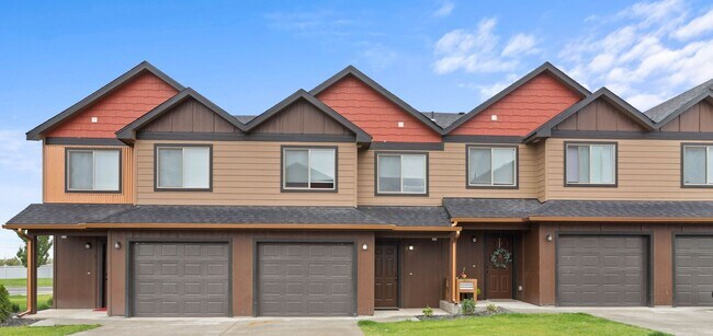 Photo - 2-bedroom townhomes, a modern take on apar...