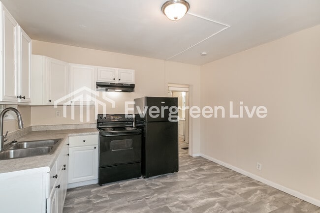 Photo - 9104 Delphine Ave