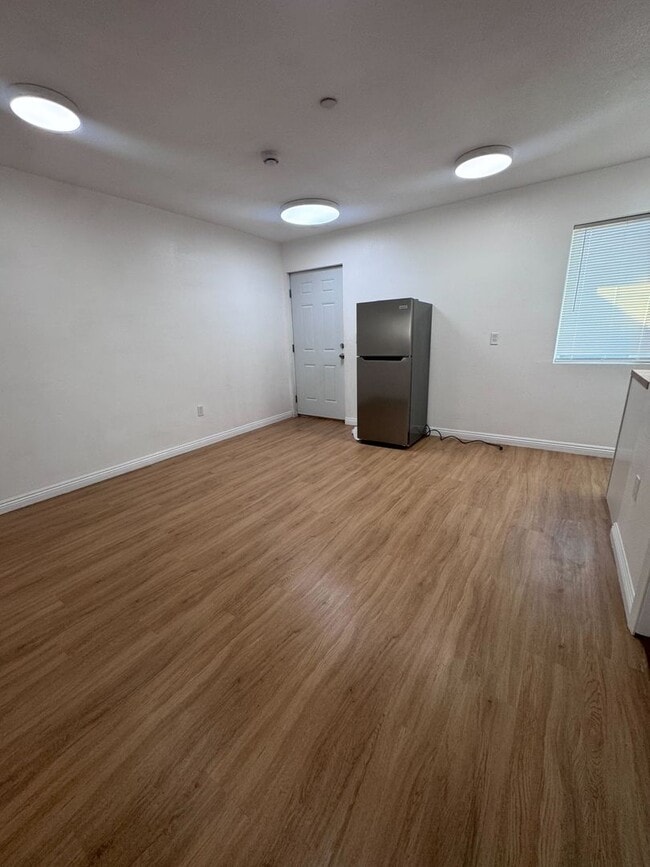 Photo - 1906 Filson St UNITS A, B, C