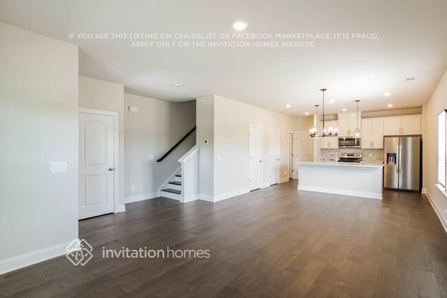 Photo - 180 Maybrook Dr
