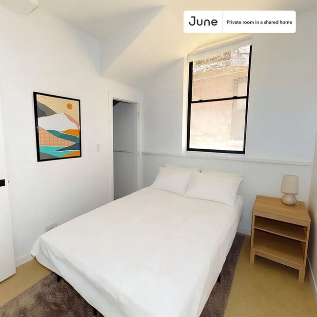 Building Photo - Room in Shared 4 bed/3.5 bath home