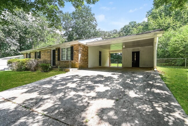 Building Photo - 3564 Briar Dr