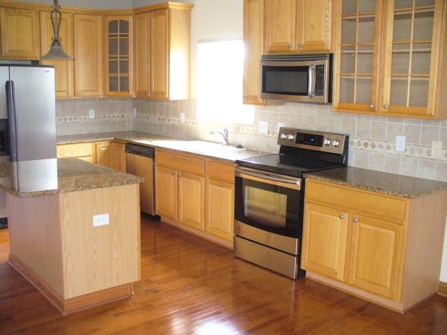 Photo - 7758 Kelly Dr