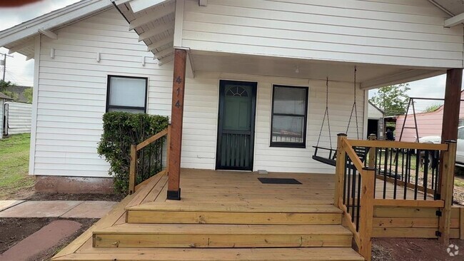 Building Photo - 414 N 6th St Rental