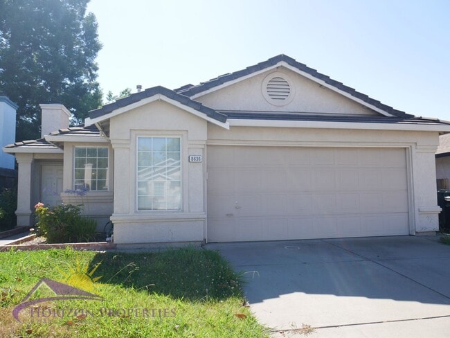 Building Photo - Open 3 Bed 2.5 Bath 1,959 Sq. Ft. Antelope Home