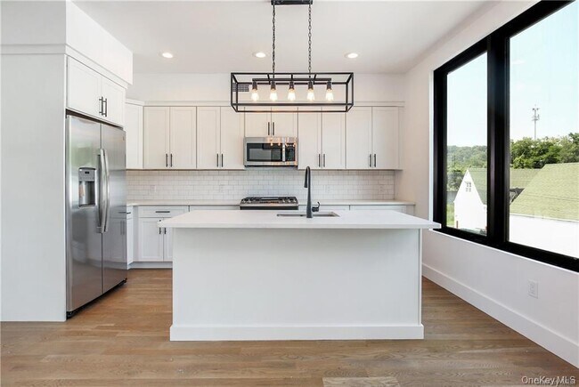 Photo - 708 Saw Mill River Rd Unit 2B