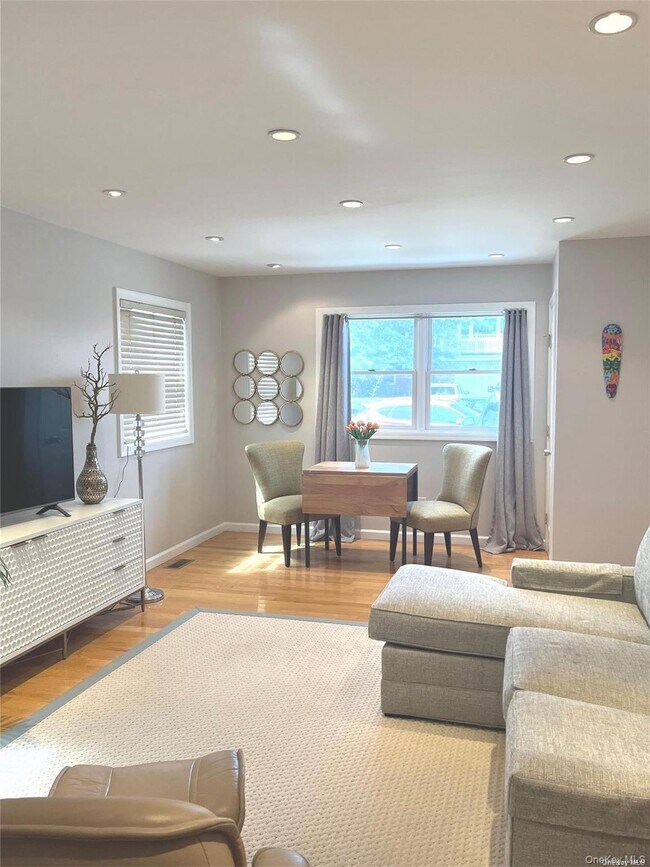 Photo - 442 E Beech St Unit Lower