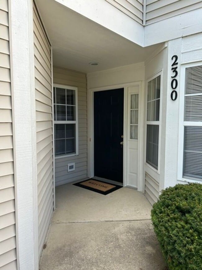 Building Photo - **MOVE IN BY DECEMBER 1ST AND RECEIVE FREE JANUARY RENT!**