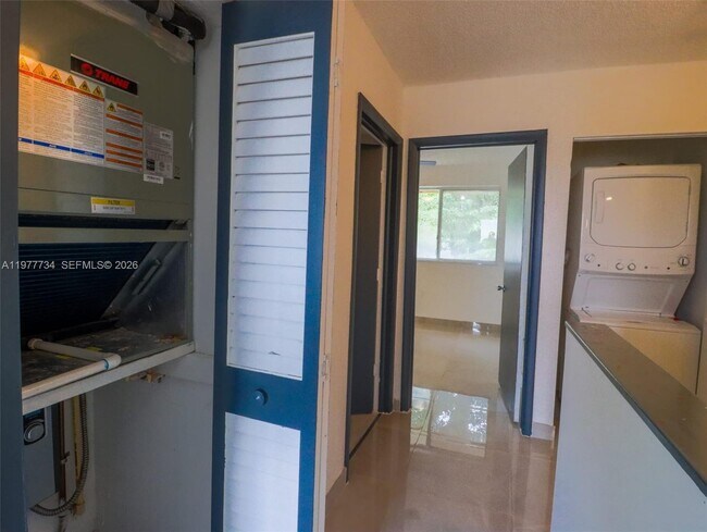 Photo - 14010 NE 3rd Ct Unit 1