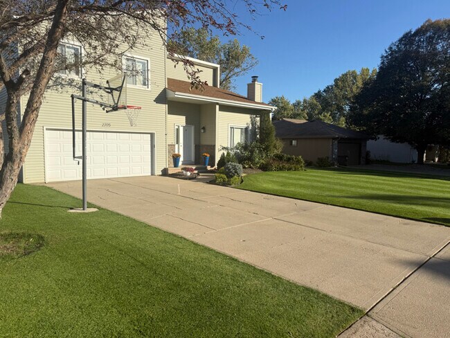 Photo - 2305 S 165th St Casa