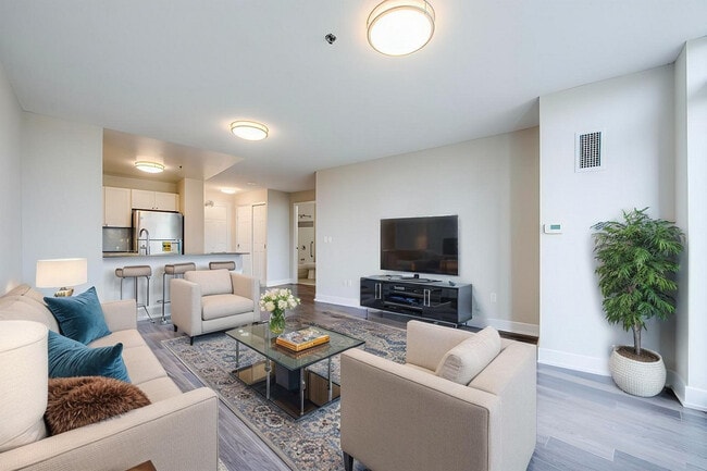 Building Photo - Beech Grove Suites