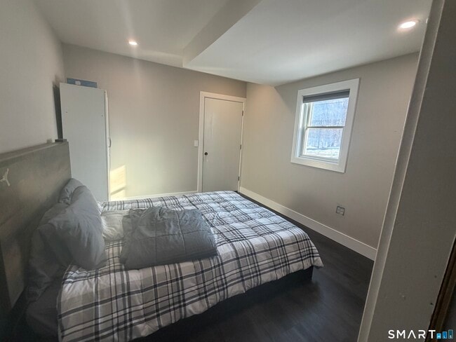 Photo - 9 Woodacre Ln Unit 2