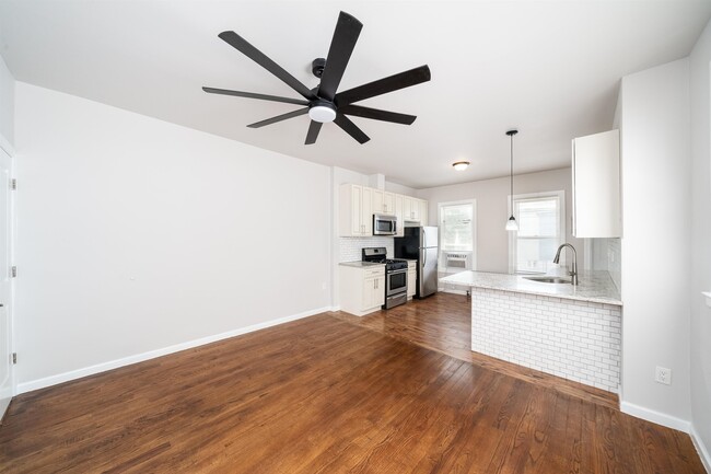 Photo - 164 Orient St