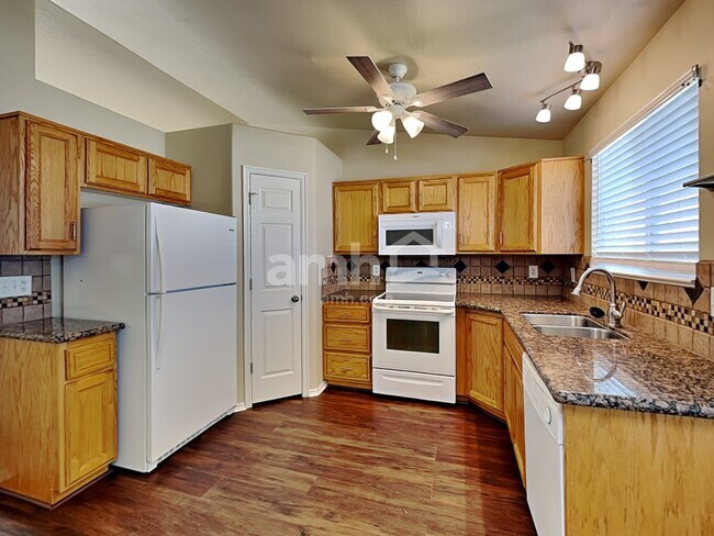 Photo - 643 N 1725 W