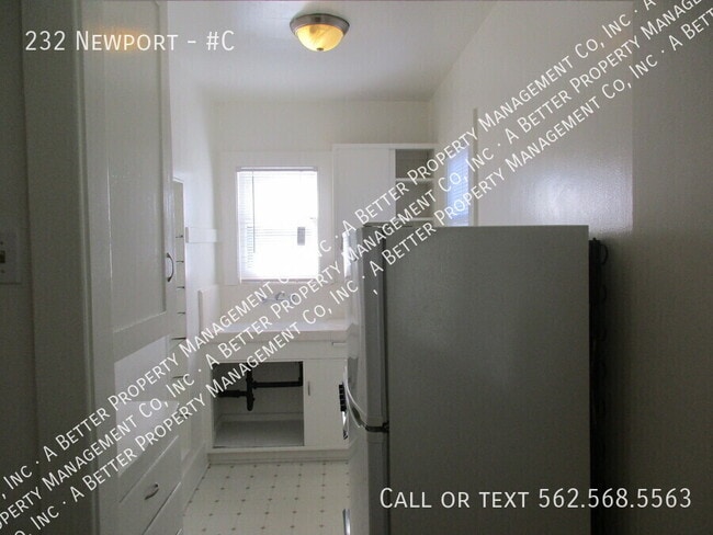 Photo - 232 Newport-#C Unidad #C