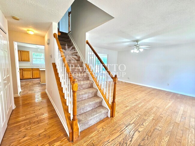 5715 River Glen Dr