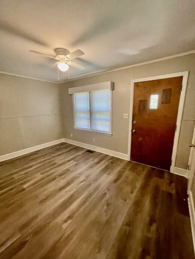 Photo - 4503-A Lochleven St Unit A