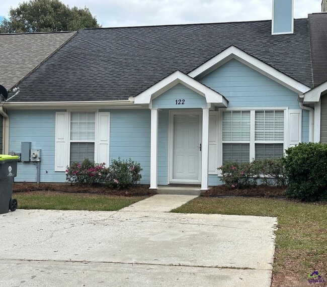 Building Photo - 122 Somerset Dr