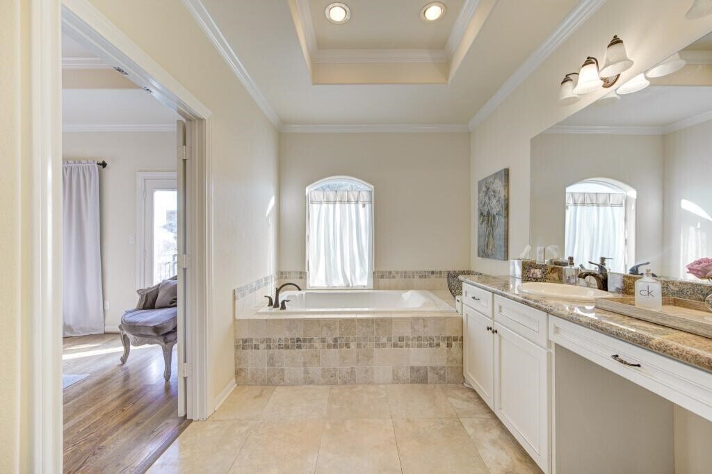 Photo - 1326 W Bell St