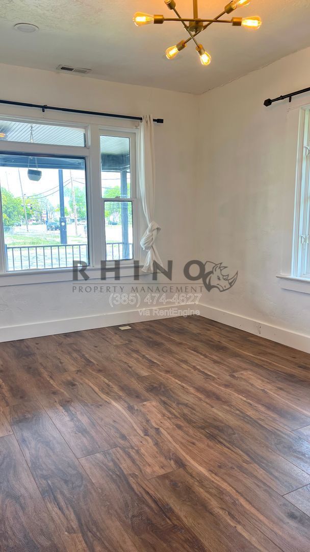 Photo - 578 Dexter St W