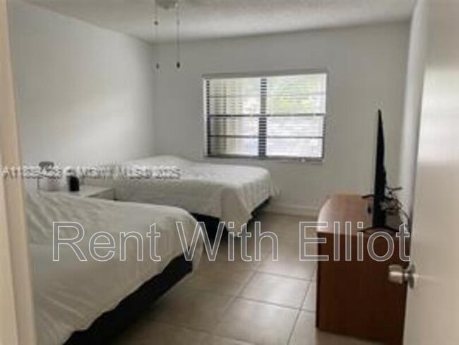 Photo - 1301 NE 7th St