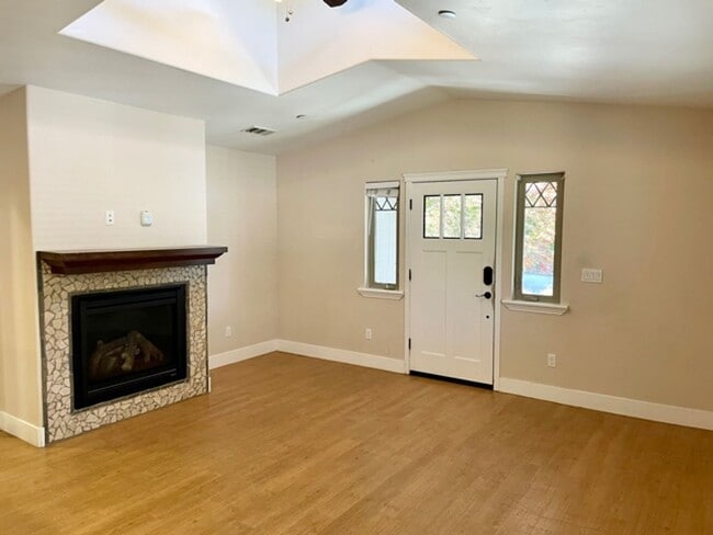 Photo - Newer and Upgraded 4 Bedroom 2 Bathroom near Cal Poly