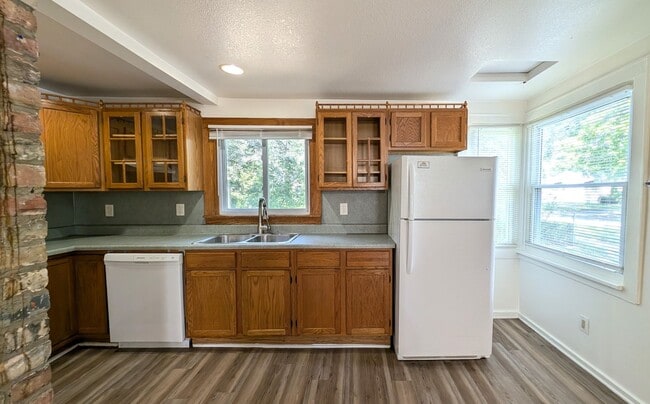Photo - 1-2 bedroom Lakeside home