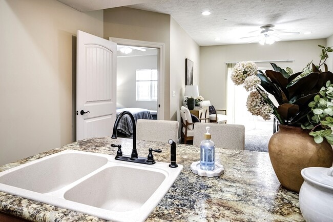 Residences at Oak Pointe