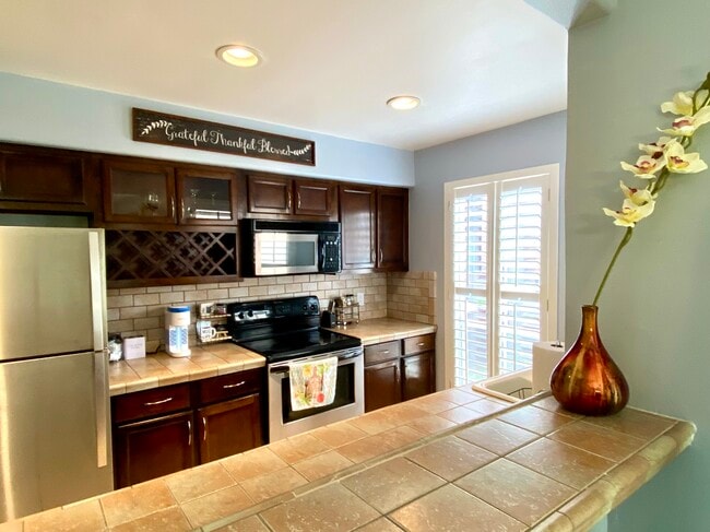 Photo - 4601 Carmen Ave Unidad 1604