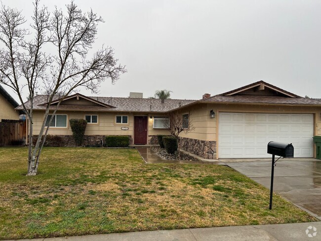 Building Photo - 3-bedroom single story located in Turlock! Rental