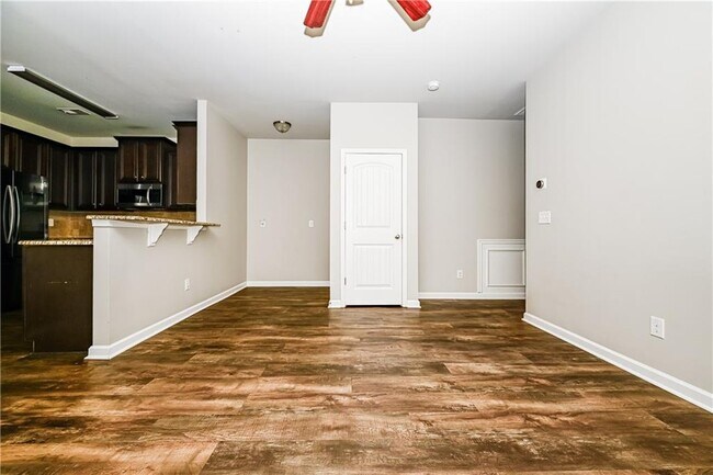 Photo - 2347 Castle Keep Way