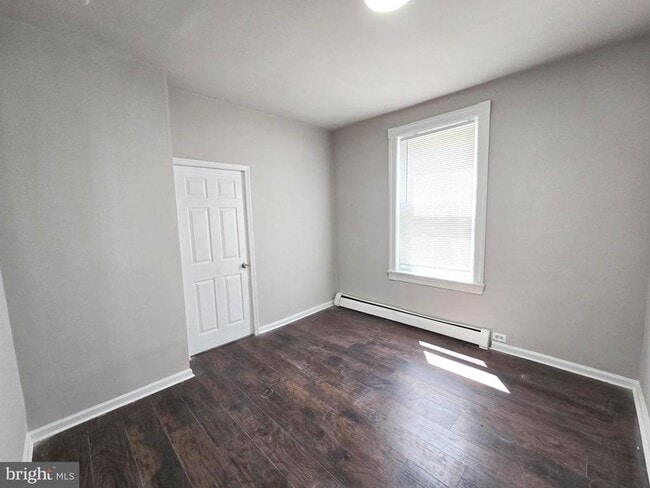 Photo - 509 E Washington Ln