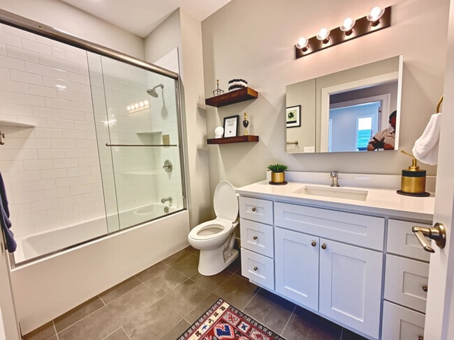 Photo - 610 Rutherford Ave Unidad 501