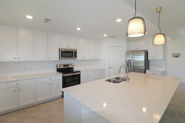 Photo - Sarasota National Annual Condo for Rent Unit 102