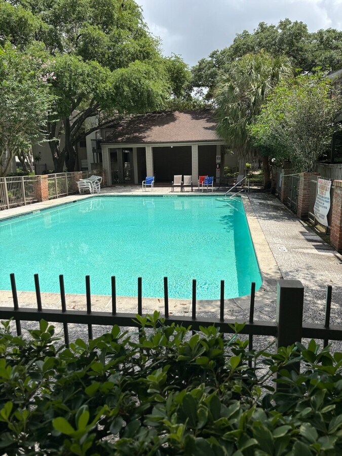 Photo - 9707 Richmond Ave Unidad 110