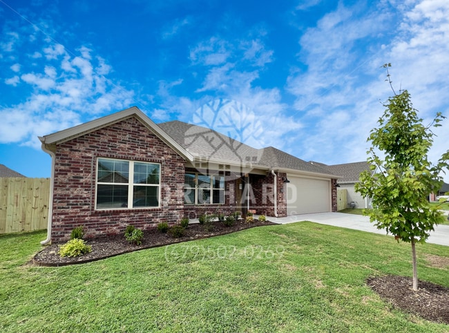 Building Photo - Tontitown- Single-Family Home- Beautiful Mayberry Plan
