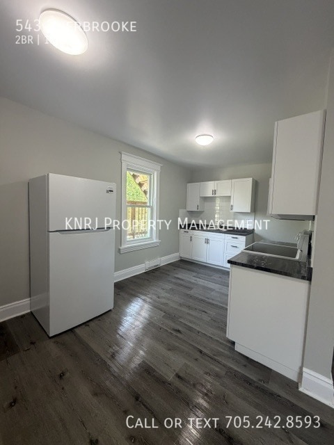 Photo - Three Large Two Bedroom Apartments for Rent