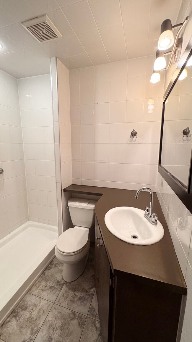 Photo - 11 Devitt Av S