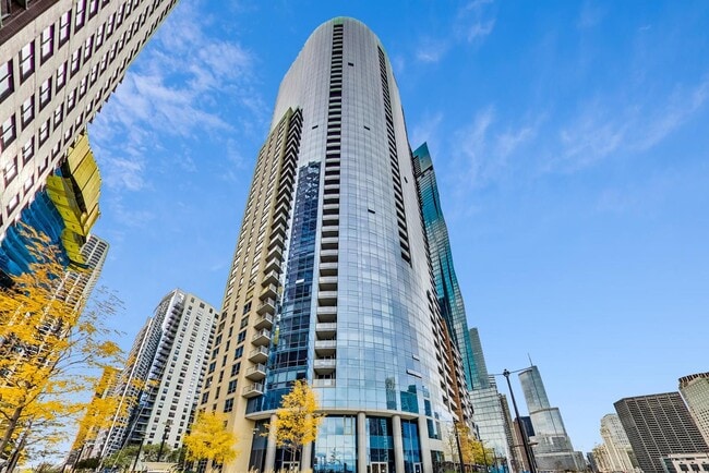 Building Photo - 420 E Waterside Dr