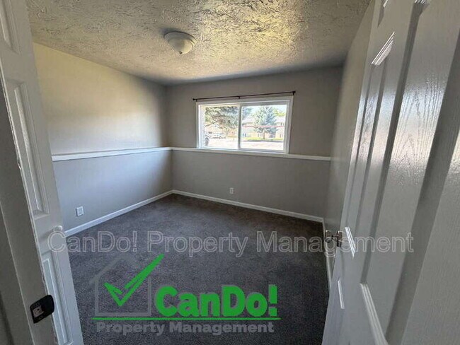 Photo - 240 Carol Dr Unidad #3