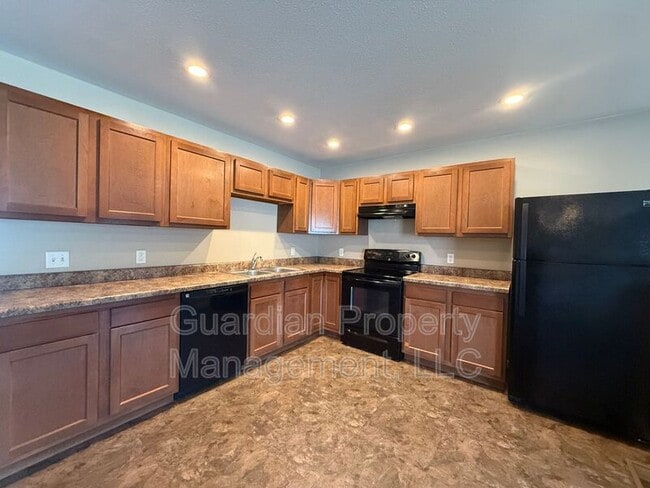 Building Photo - 519 N Vine St