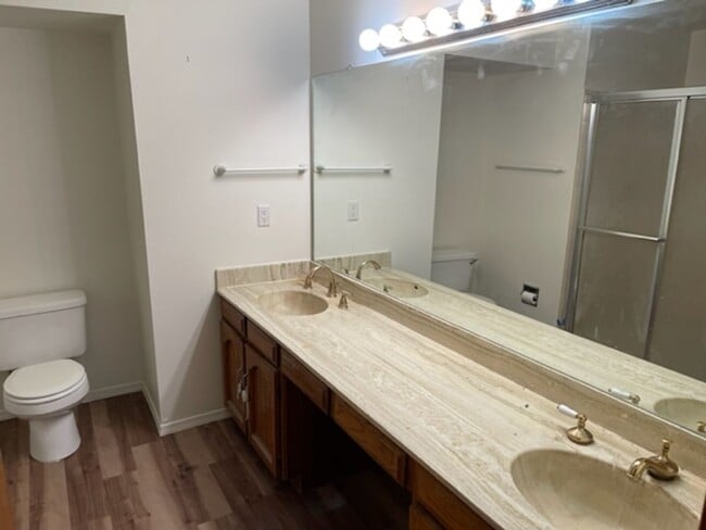 Photo - 2101 White Cloud St NE