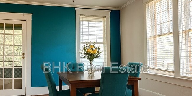 Building Photo - 4920 Victor St Unit 2