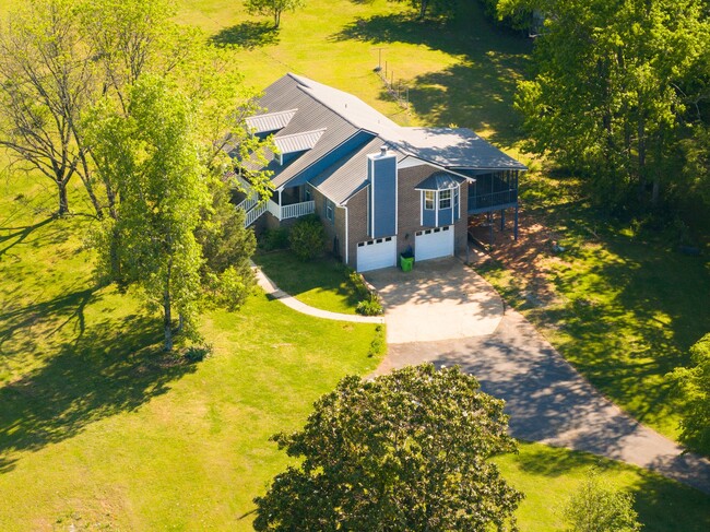 Photo - 1114 Blackjack Rd
