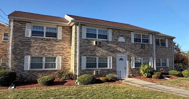 Building Photo - 10 Washington Park Dr Unit 10