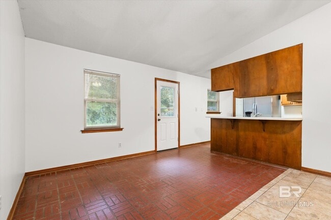 Photo - 21154 Meadowbrook Dr