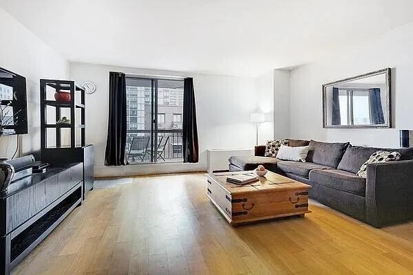 Photo - 333 Rector Pl Unit 901