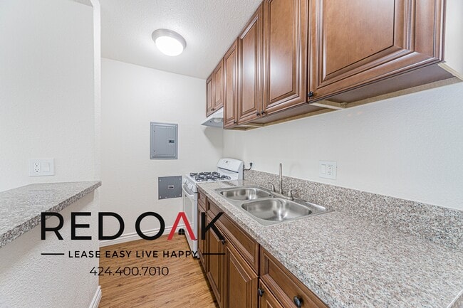 Photo - 8040 Reseda Blvd Unidad 246