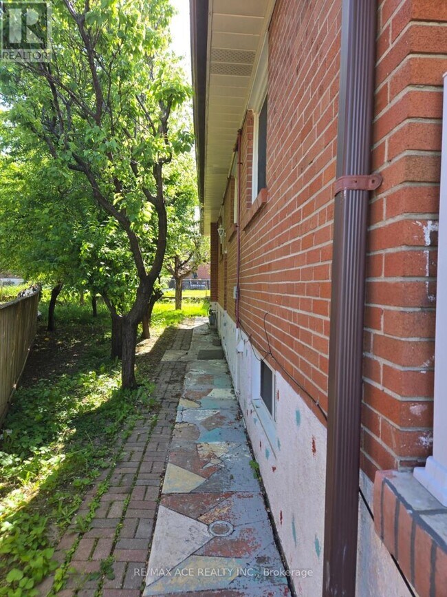 Photo - 45 Wheelwright Crescent